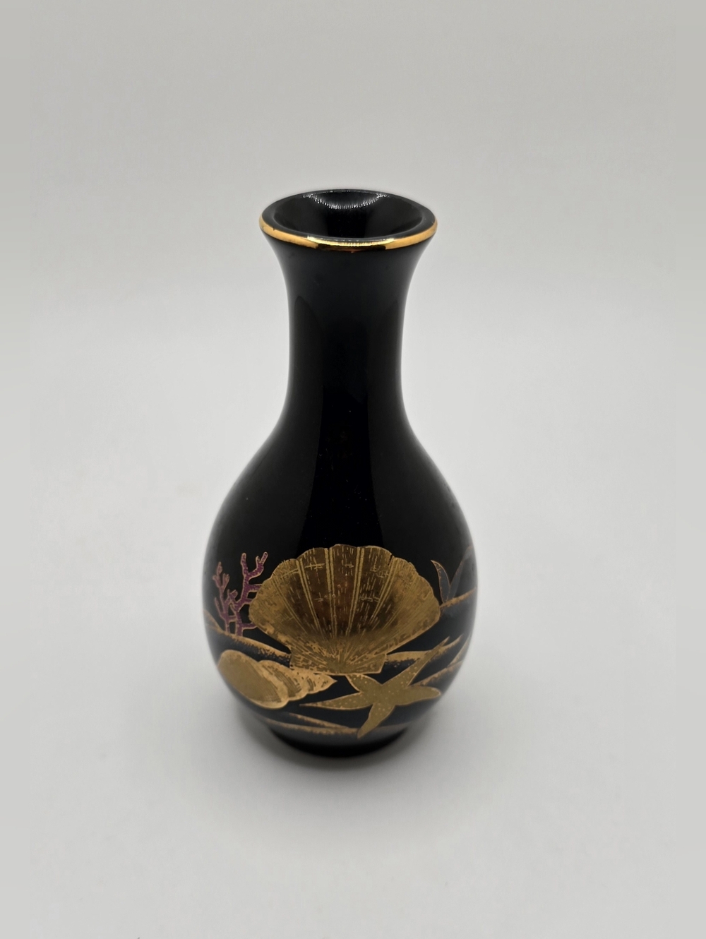 Vintage Otagiri Seashells Bud Vase Black Gold Trim Japanese Nautical Shells 4"